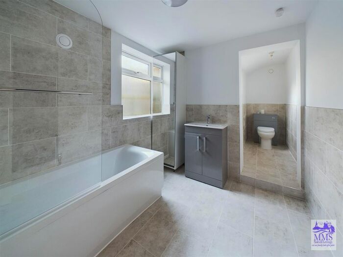 3 Bedroom Terraced House To Rent In Bright Road, Chatham, ME4