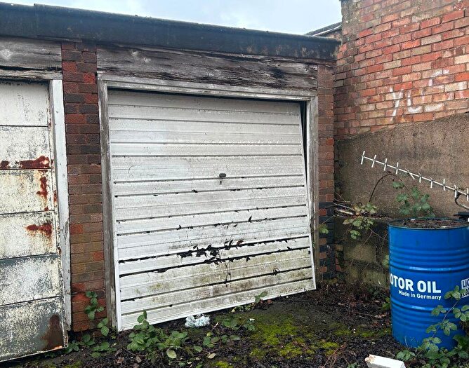 Garage / Parking For Sale In Garages To R/o Crown Hills Avenue, Leicester, LE5
