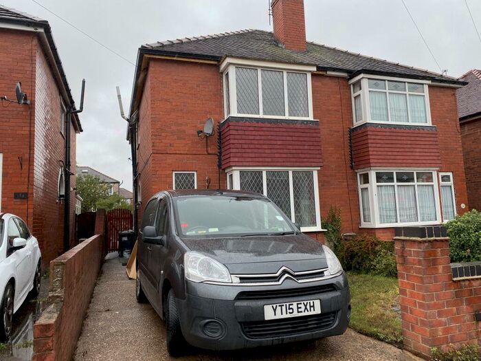 3 Bedroom House To Rent In Grove Hill Road, Doncaster, DN2