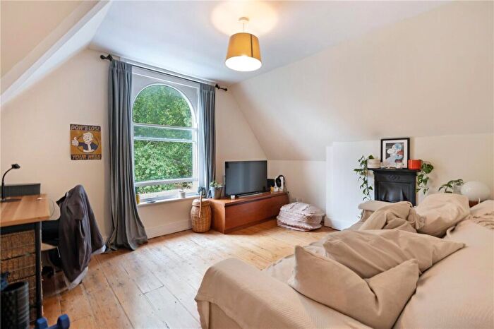 1 Bedroom Apartment To Rent In East Dulwich Road, East Dulwich, London, SE22