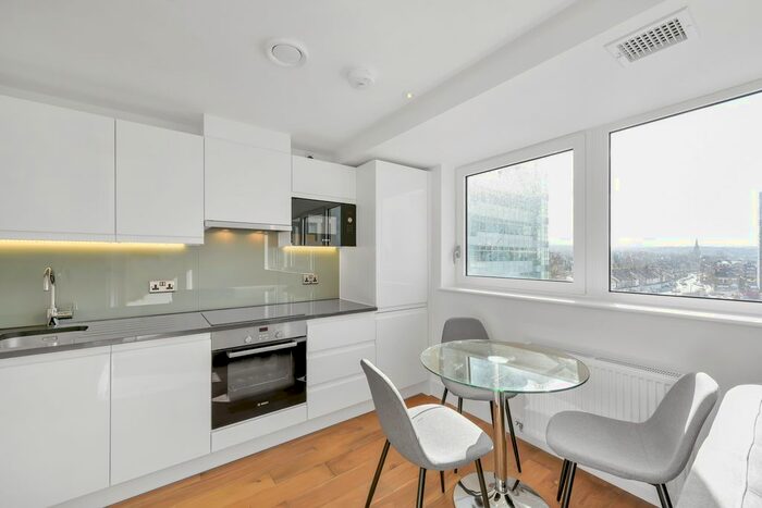 1 Bedroom Flat To Rent In The Residences, Edridge Road, Croydon, CR0