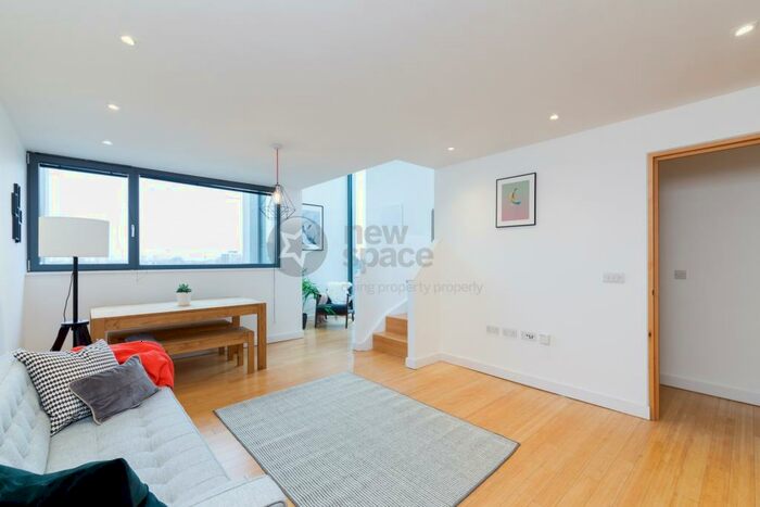 2 Bedroom Apartment To Rent In Soda Studios, Kingsland Road, Hackney, E8