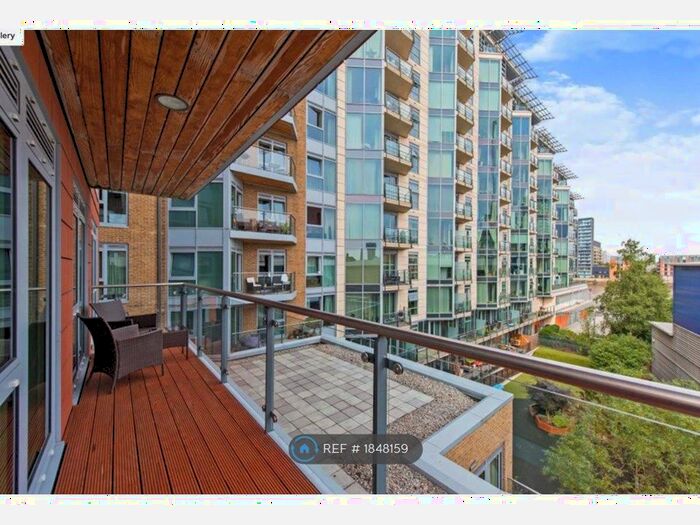 2 Bedroom Flat To Rent In Juniper Drive, London, SW18