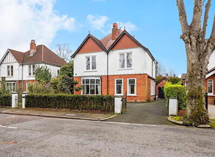 6 Bedroom Detached House For Sale In Myrtlefield Park, Belfast, BT9