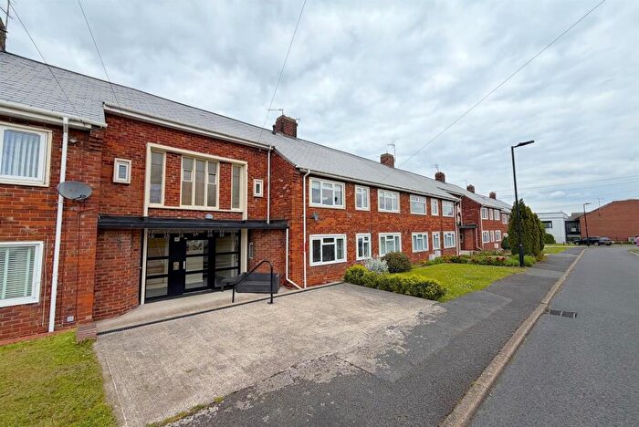 2 Bedroom Flat To Rent In Coronation Court Mexborough, Mexborough, S64
