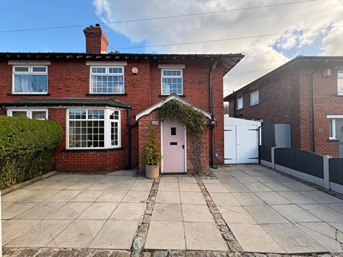 3 Bedroom Semi Detached House For Sale In Thelwall New Road, Warrington, WA4