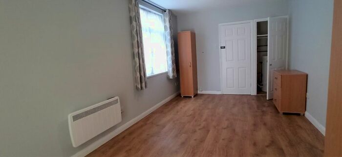 1 Bedroom Flat To Rent In Peel Road, HA3