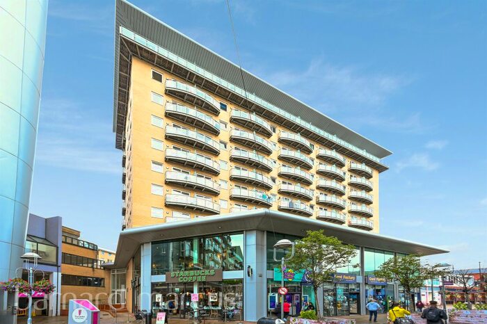 1 Bedroom Flat To Rent In Hamlyn House, High Street, Feltham, TW13