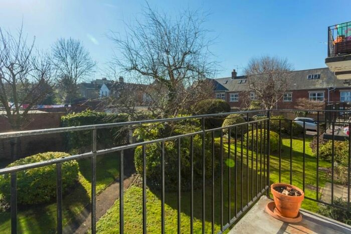 2 Bedroom Flat To Rent In Maybury Court, Pitshanger Lane, W5