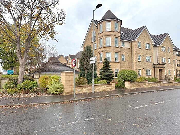 2 Bedroom Flat To Rent In Hamilton Park North, ML3