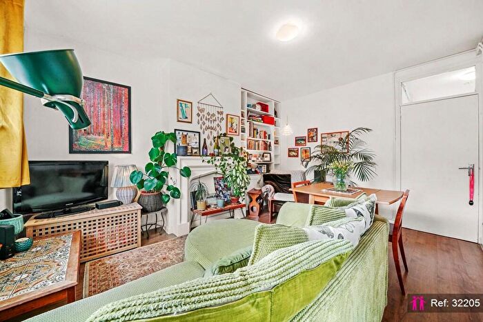 1 Bedroom Apartment To Rent In Hillmore Grove, London, SE26
