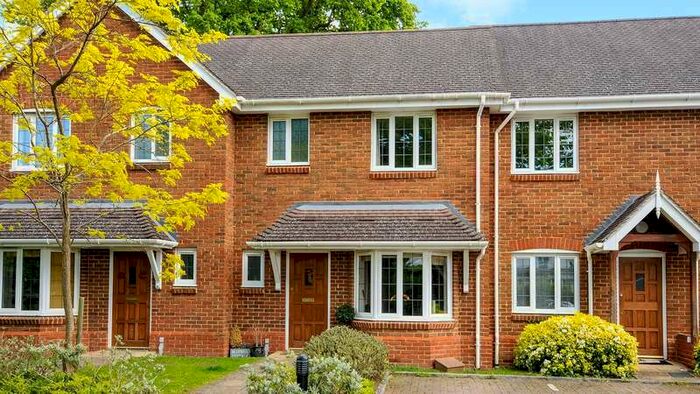2 Bedroom Terraced House To Rent In Updown Hill, Windlesham, GU20