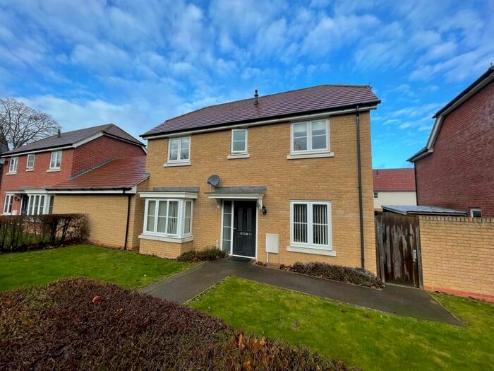 4 Bedroom Link Detached House To Rent In Lime Kiln Way, Giffard Park, MK14