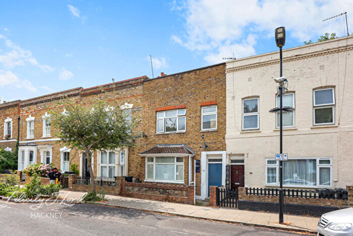 5 Bedroom Terraced House For Sale In Wayland Avenue, London, E8