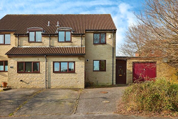 3 Bedroom Semi-Detached House For Sale In Eastfield, Bruton, BA10
