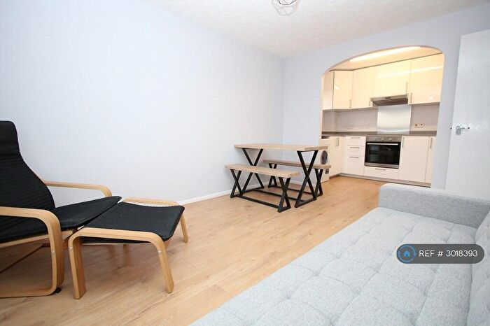 1 Bedroom Flat To Rent In Fairfield Close, Mitcham, CR4