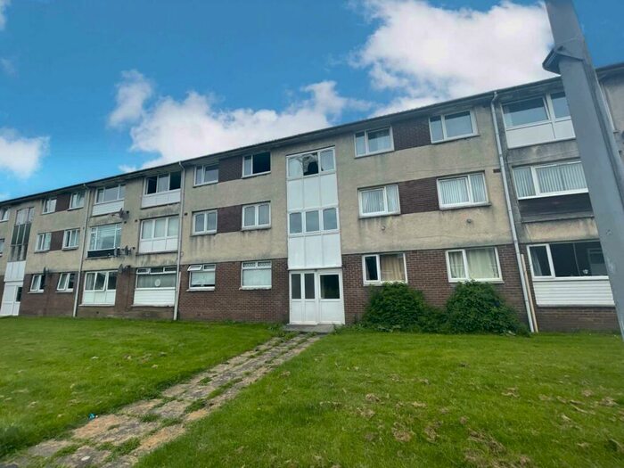 2 Bedroom Flat To Rent In York Way, Renfrew, PA4