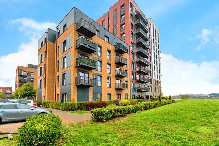 1 Bedroom Flat For Sale In Meridian Way, Southampton, Hampshire, SO14