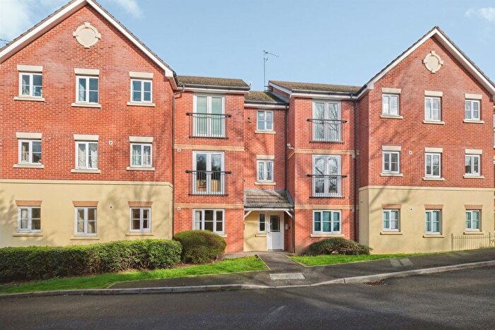 2 Bedroom Flat For Sale In Newton Road, Great Barr, Birmingham, B43