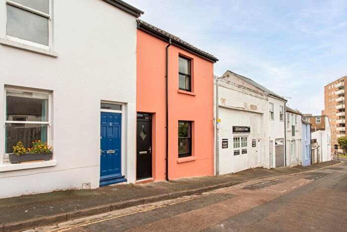 2 Bedroom Terraced House For Sale In Newark Place, Brighton, BN2