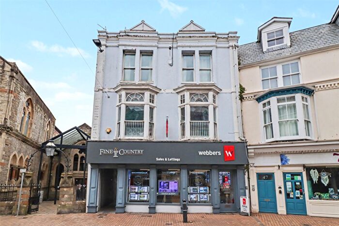 2 Bedroom Flat For Sale In High Street, Ilfracombe, Devon, EX34