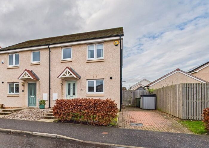 3 Bedroom Semi Detached House For Sale In Clark Avenue, Mussleburgh, EH21