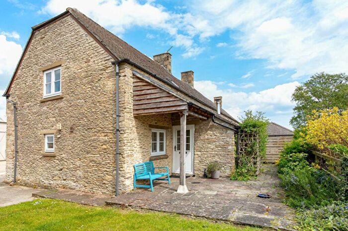 2 Bedroom House To Rent In Nettleton, SN14