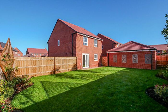 4 Bedroom Detached House For Sale In Restwald Close, Benson, OX10
