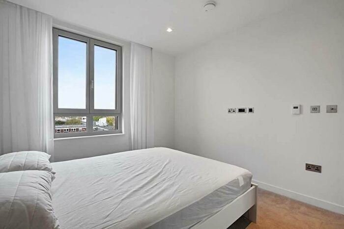 1 Bedroom Flat To Rent In Garrett Mansions, Edgware Road, W2