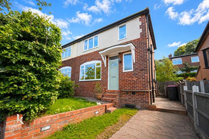 3 Bedroom Semi Detached House For Sale In Oakwood Drive, Salford, M6