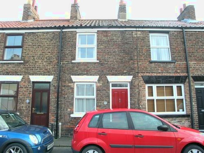 2 Bedroom House To Rent In Trinity Lane, HU17