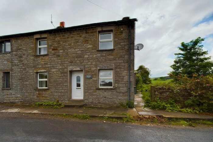3 Bedroom Farm House To Rent In Farleton, Lancaster, LA2