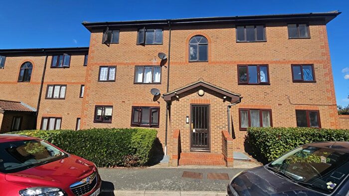 Studio To Rent In Winston Close, Dartford, DA1