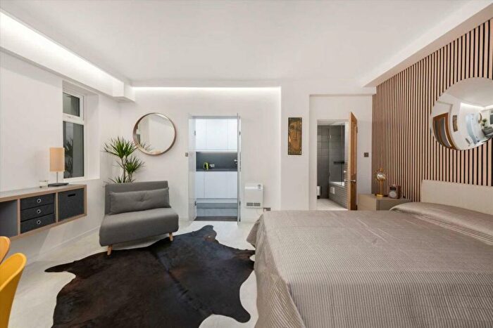 Studio To Rent In West Heath Road, London, NW3