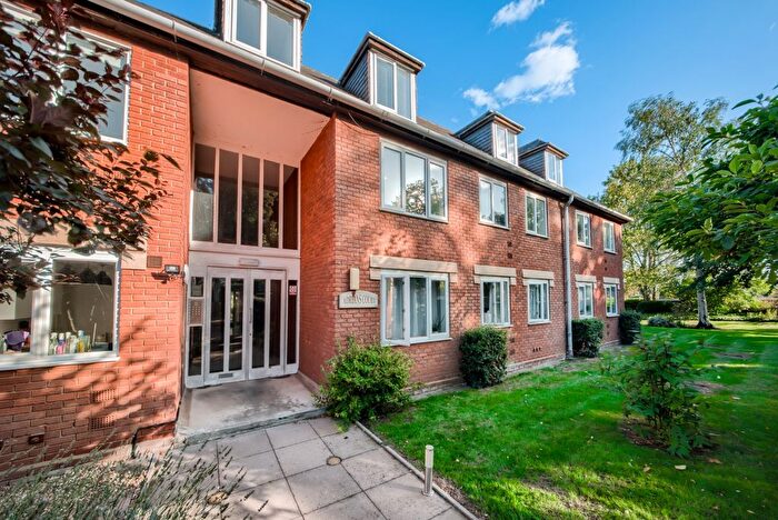 1 Bedroom Flat For Sale In Adrians Court - Maidenhead Road, Stratford-Upon-Avon, CV37