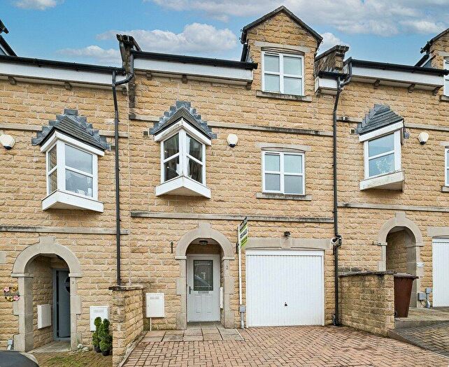 3 Bedroom House For Sale In Robinson Fold, Barnoldswick, Lancashire, BB18