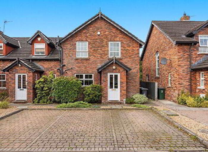 3 Bedroom TownHouse For Sale In Drumbeg Mews, Lisburn, BT27