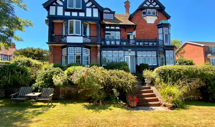 2 Bedroom Apartment To Rent In Sandlands, Steyne Road, PO34