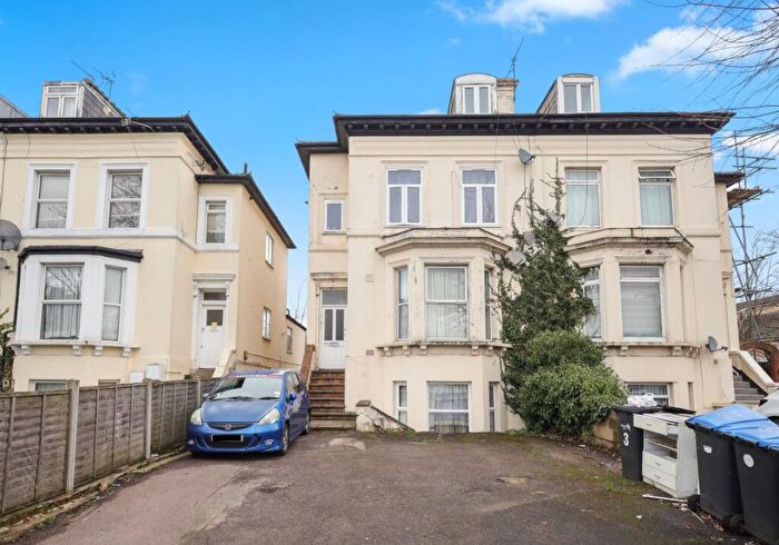 2 Bedroom Flat For Sale In C Ordnance Road, Enfield, Middlesex, EN3