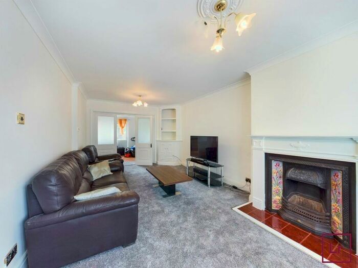 5 Bedroom Property To Rent In Dudley Drive, Ruislip, HA4