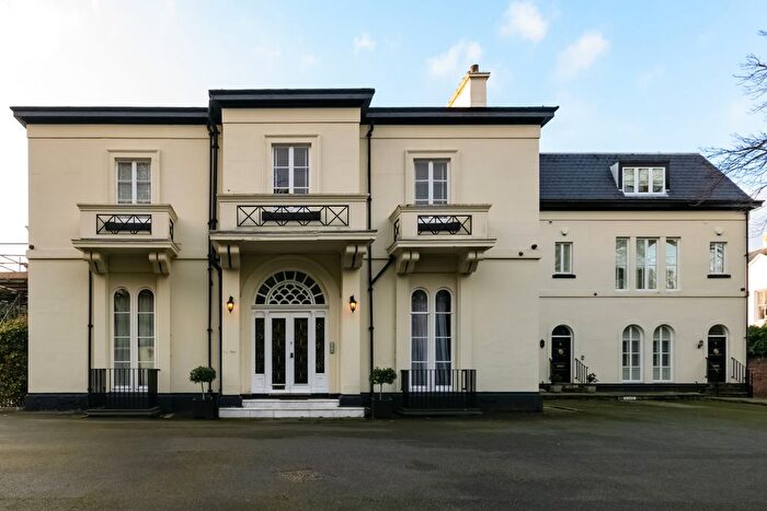 2 Bedroom Flat To Rent In Fulwood Park, Liverpool, L17