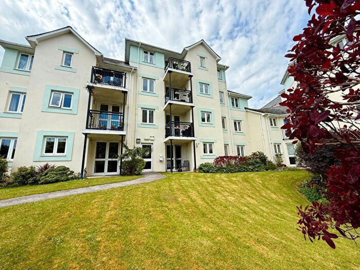 2 Bedroom Flat For Sale In St Marychurch, Torquay, TQ1