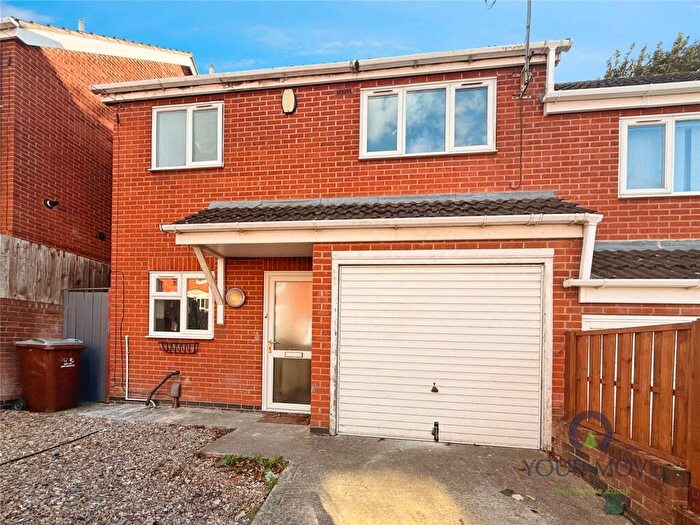3 Bedroom Semi-Detached House To Rent In Ball Street, Nottingham, NG3