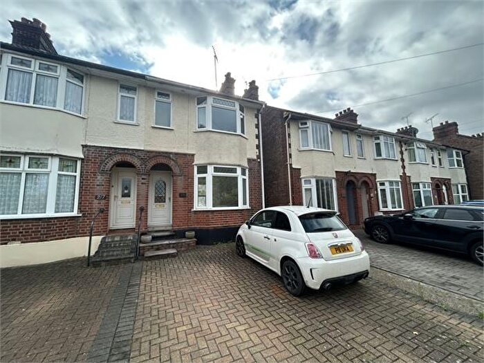 3 Bedroom Semi-Detached House To Rent In Ipswich Road, Colchester, Essex., CO4