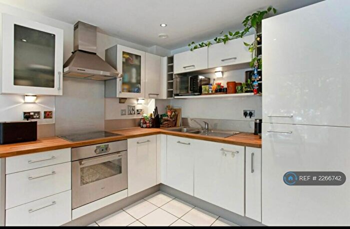 1 Bedroom Flat To Rent In Adriatic Apartments, London, E16