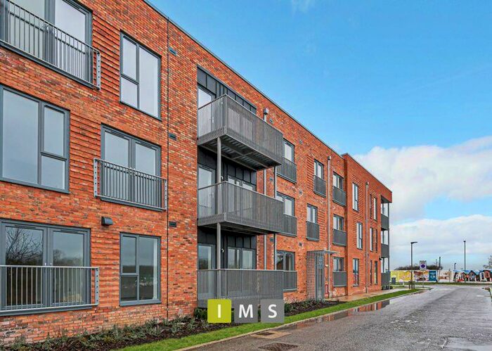 2 Bedroom Flat To Rent In -, Roberts Drive, Graven Hill, C1