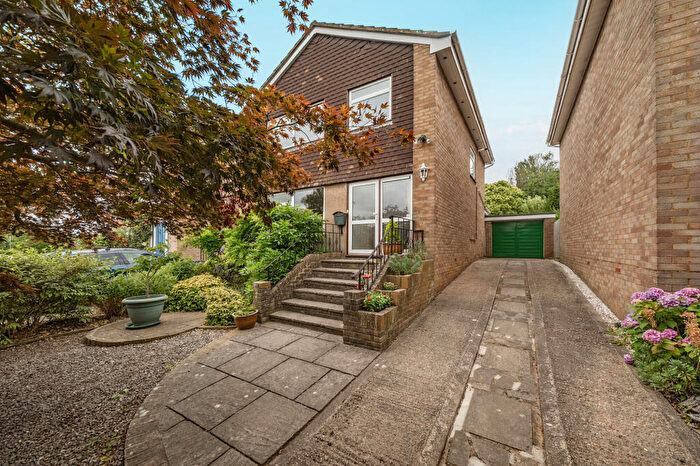 3 Bedroom Detached House For Sale In Dacre Crescent, Kimpton, SG4