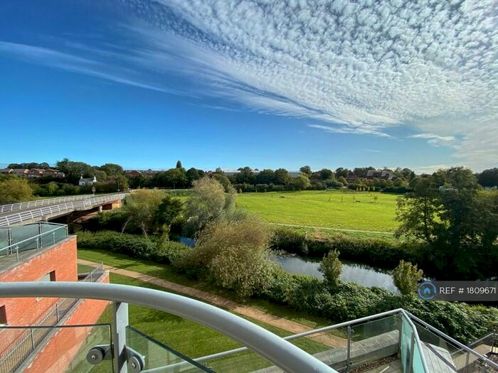 2 Bedroom Flat To Rent In Sir Anthony Eden Way, Warwick, CV34