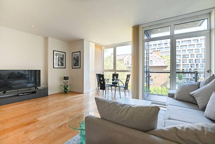 2 Bedroom Flat To Rent In Grosvenor Waterside, Belgravia, London, SW1W