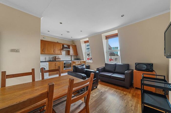 1 Bedroom Apartment For Sale In Cable Street, London, E1